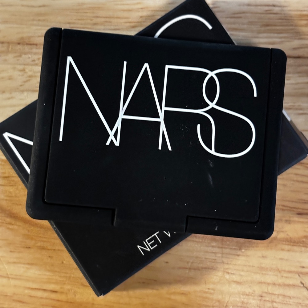 NARS Blush Women 0.16oz Aroused Deep Burgundy Matte Pressed Powder 4083 New - Picture 3 of 5